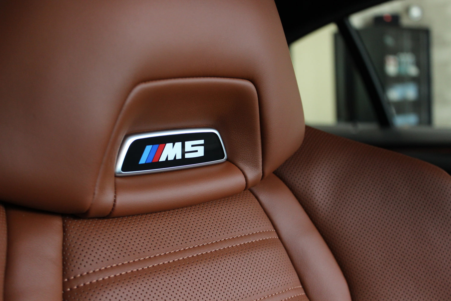 1626495724BMW M5 タンザナイトブルー シートコーティング 運転席.2.jpg