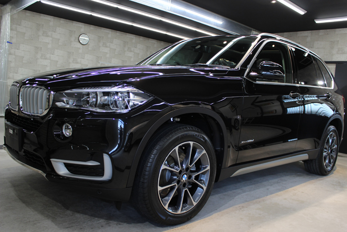 BMW X5 xDrive35d ブラックサファイア 左ドア