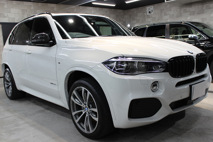 BMW X5 アルピンホワイト フロントバンパー右